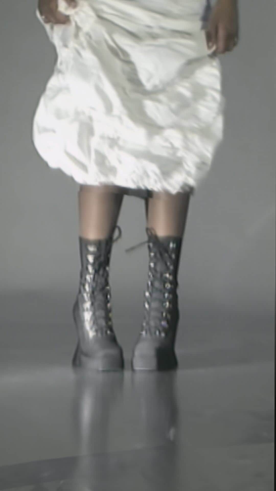 UNIFのインスタグラム：「Musidora Boot on @vishwachitnis」