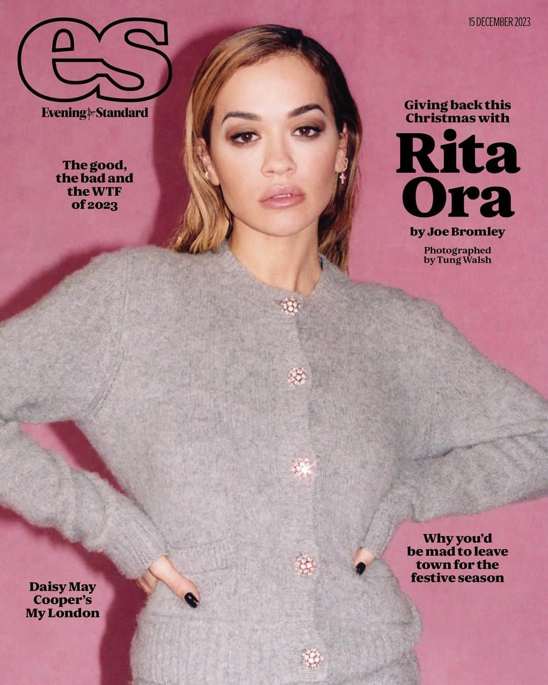 リタ・オラのインスタグラム：「Out tomorrow! It’s our last issue of the year and @ritaora is closing us out 🎉  Supporting the Evening Standard’s charity initiative, the star talks to @joebromley_ about her new album, a stellar 2023 and maybe even making a film with Taika next year… pick up your copy tomorrow and Friday.   Photographer: @tung_walsh Stylist: @jessicaskeetecross Make Up: @terrybarberonbeauty Hair stylist: @karlaqleon Set design: @the_setstylist Producer: @katiedetoney Interview: @joebromley_ Talent Director: @tommacklinstudio Editor: @bengcobb」