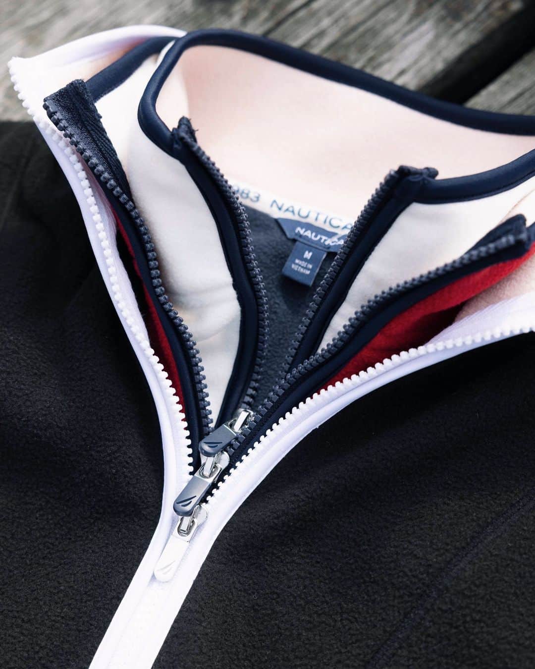 ノーティカのインスタグラム：「It’s fleece season! Layer up with our cozy fleece designed to keep you warm all season long❄️」