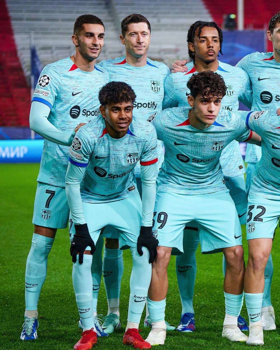 FCバルセロナのインスタグラム：「Time to come back. Let’s go, guys! 👊」