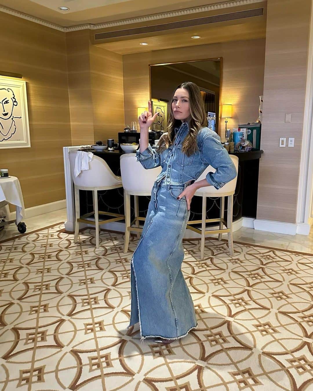 ジェシカ・ビールのインスタグラム：「Boots, Bestie, Rodeo round 2 🤠」