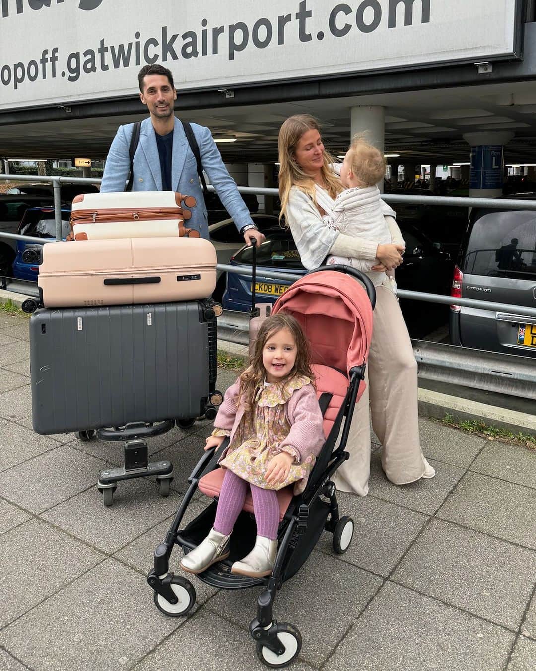 ミリー・マッキントッシュさんのインスタグラム写真 - (ミリー・マッキントッシュInstagram)「We recently embarked on a long-haul trip to Mauritius with our two young kids, and I must admit, I had my concerns. My fear of flying mixed with the thought of travelling with the kids caused quite some anxiety! ✈️ 🫣  Surprisingly, it wasn't as tough as expected. We got to the airport early, giving the girls time to play in the dedicated kid's area, which helped tire them out.   One valuable tip is that a night flight can make all the difference. It matched their sleep schedule, so they slept for over half of the flight. Aurelia is now old enough for her own seat, so we brought inflatable beds that were worth every penny. The girls slept for 8 hours, allowing me to watch a few movies! 🙌🏻  Unfortunately, our return flight got rescheduled to the daytime and it was a lot harder. Spending 12 hours keeping the girls entertained on that plane felt like the LONGEST. DAY. EVER. 🫠  To keep the kids busy, I loaded their iPads with their favorite shows, and I also had sticker and coloring books. The Watercolor books ended up causing a messy mishap, so I wouldn't recommend those! 💧😂  One ESSENTIAL tip: pack extra clothes, and then pack one more set! Aurelia had a major vomiting episode during a bumpy landing, and I ran out of spare outfits. Can you imagine? Passengers around us were retching 🤣. Sometimes, you just have to soldier on!  As I reflect on what worked and what didn't, here are some recommendations for planning a long-haul flight with your children:  1. Arrive early at the airport to let your kids burn energy in the play areas. 2. If possible, choose night flights that match their sleep schedule. 3. Pack iPads with their favourite shows and mess-free activities. 4. Bring extra outfits - accidents can happen. 5. Consider inflatable beds for overnight flights - we used @flyaway.designs (check airline approval first). 6. Don't stress about others' opinions; kids can have moments you can't control!  The journey had its challenging moments, but it turned out to be much smoother than I first feared. All we can talk about now is how much we loved our family holiday. If you have any questions, feel free to ask in the comments and save for tips on your next trip💗」1月8日 17時00分 - milliemackintosh