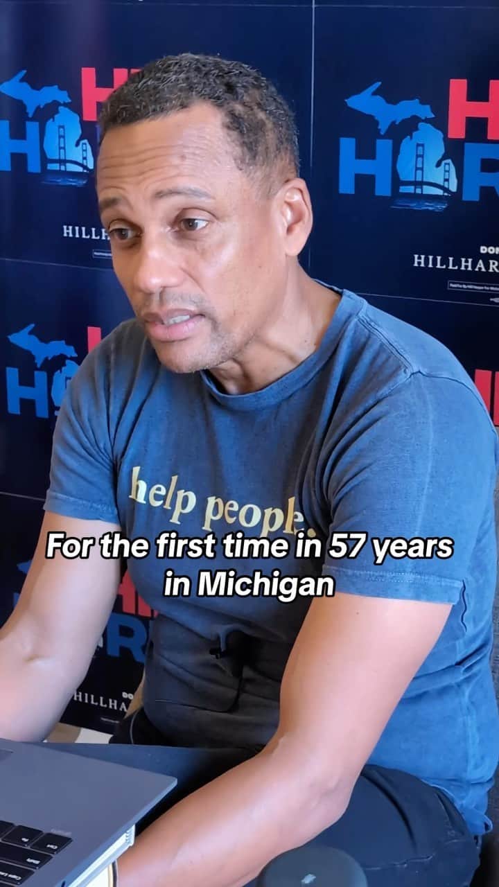 ヒル・ハーパーのインスタグラム：「Had a great talk with David Sirota on The Lever Time Podcast! The full video and podcast will be live this Thursday. Stay tuned!   #TheLeverPodcast #Podcast #PodcastTalk #ThursdayRelease #StayTuned #HillHarperForMichigan #HillHarperForUSSenate」