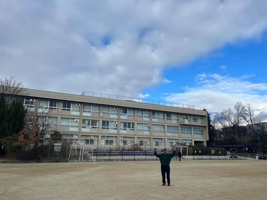 渡邉将基さんのインスタグラム写真 - (渡邉将基Instagram)「あけましておめでとうございます🐉  2024年も宜しくお願い致します🎍  5小、4中に挨拶行って来ました😄」1月9日 16時55分 - masakiwatanabe1202