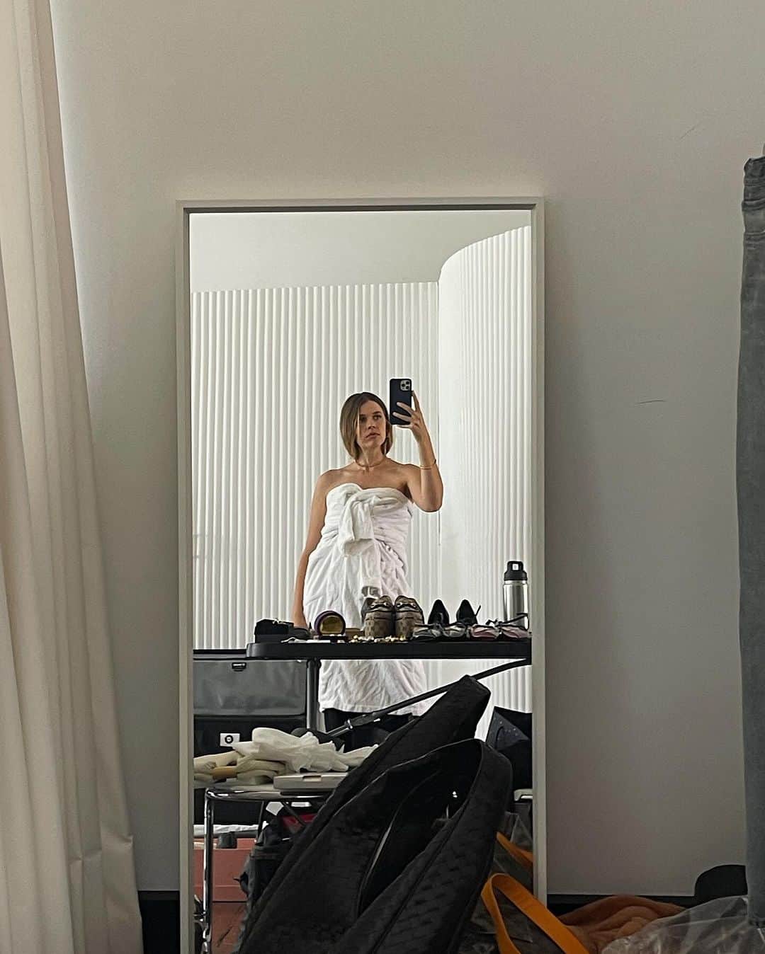 Victoria Leeのインスタグラム：「✨🩶a lovely way to begin the year」