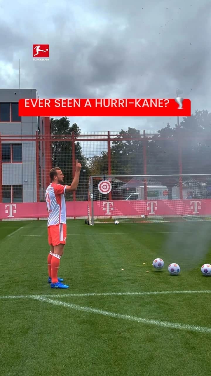 ハリー・ケインのインスタグラム：「So that’s how he gets so many goals! 😉🌪️  Who else is ready for the #Bundesliga and @HarryKane’s return? 🤩」