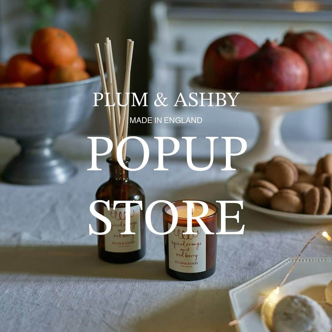 EFFIEのインスタグラム：「POP UP 「+S」Spiral Market 大阪タカシマヤ 『PLUM & ASHBY(プラム&アシュビー)』 ポップアップストアを期間限定オープン 2024年1月9日(火)まで開催中  ・・・・・・・・・  ホリデーコレクションとして、ほっとリラックスさせながらもクリスマスを待ち望む高揚感を表現した香り「フェスティブスパイス & クレメンタイン」や「心温まる冬のあの瞬間」を感じさせる、情緒溢れるフレグランスをはじめ、英国の伝統的なホリデーシーズンの香りを閉じ込めたリミテッドフレグランスも販売致しております。また、100% ビーガンフレンドリーなソイキャンドル、英国の自然の中で過ごすような心地良い香りを閉じ込めたリードディフューザーなど、ぜひご体験ください。  ___________________________  PLUM&ASHBY POP UP  会期：2023.12.13(wed) -2024.1.9(tue) 10:00-20:00 *年末年始の営業日について 12.22(fri)-24(sun)10:00-20:30 12.27(wed)-30(sat)10:00-19:00 12.31(sun)10:00-18:00 2024.1.1(mon)休業日        1.2(tue)9:30-20:00  会場：「+S」Spiral Market 大阪タカシマヤ 大阪府大阪市中央区難波5-1-5  大阪タカシマヤ　３F中央ゾーン  #plumandashby #プラムアンドアシュビー #英国 #fragrance #popup #ポップアップ」