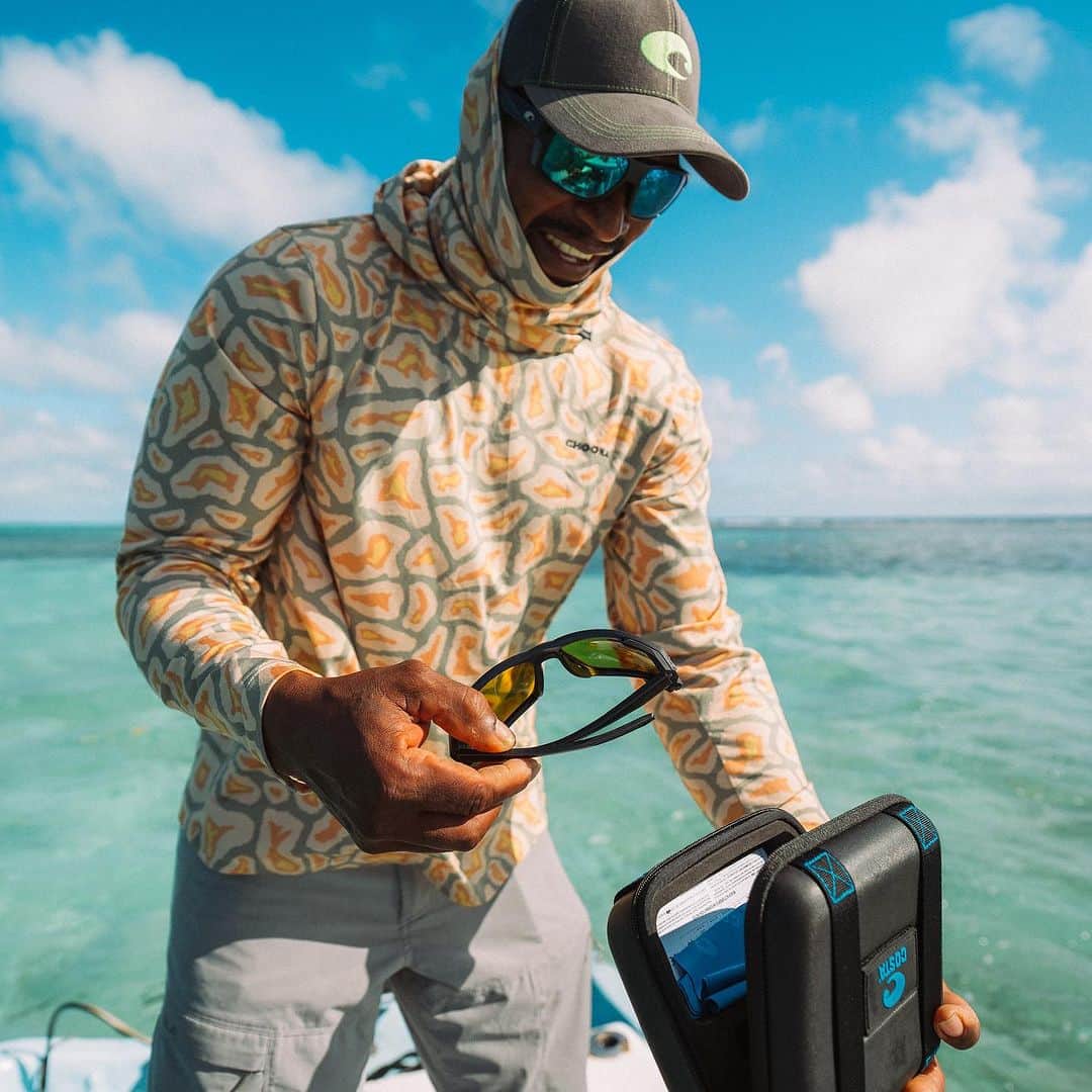 Costa Sunglassesさんのインスタグラム写真 - (Costa SunglassesInstagram)「The flats of Belize are calling and we must go!   We’ve teamed up with some awesome brands to offer a once in a lifetime prize package. One lucky winner will take home the Flats Getaway Giveaway “Grand Prize Package” worth over $14,000 in gear including a pair of Costa King Tides, and an all-inclusive fly fishing package at Blue Horizon Belize.   To Enter: 1. Like this post 2. Tag two friends in the comments 3. Go to @flylords link in bio to fill out the entry form 4. Bonus entry if you share this post to your story   Giveaway is open to U.S. residents only. Final day to enter is December 19, 2023. Full prize list and giveaway rules can be found in the @flylords link in bio. No purchase necessary.   📸: @zentosahn   #FlatsGetawayGiveaway #Flylords #FlatsFishing  *PLEASE NOTE: A winner will be contacted on December 20th, 2023 via email, not through Instagram. Please disregard any communications via Instagram from fake accounts impersonating our own.」12月19日 10時38分 - costasunglasses