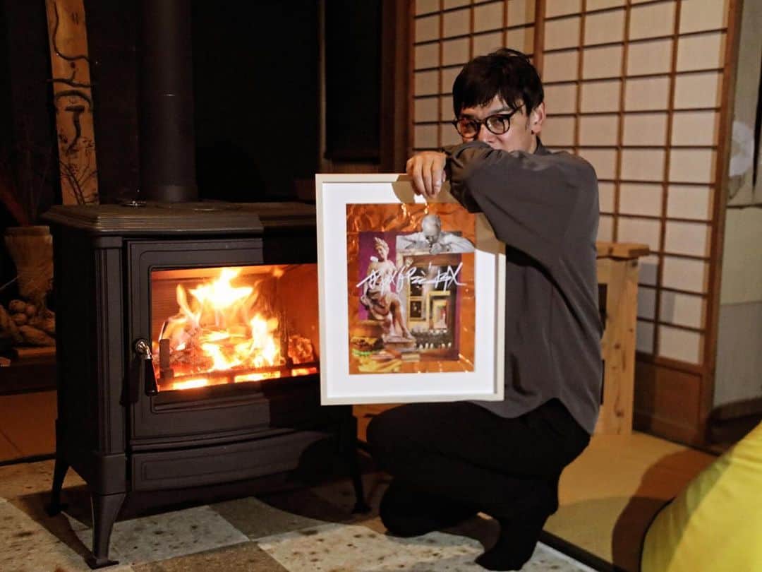 宮田麺児さんのインスタグラム写真 - (宮田麺児Instagram)「薪ストーブの熱を　 作品に　かえて。」12月19日 13時00分 - miyatamenji