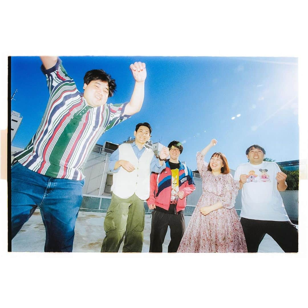 竹村真奈さんのインスタグラム写真 - (竹村真奈Instagram)「OWARAI BROS. VOL.8 2023.12.21  芸人ならではの発想と企画力でYouTube界を席巻する者同士！　ガーリィレコードチャンネル×エレガント人生対談。  YouTubeのチャンネル登録者数が110万人を突破し、勢いが止まらないガーリィレコードチャンネルと、絶妙な設定と確かな演技力で着実に中毒者を増加させているエレガント人生。 結成にまつわる知られざる秘話や、動画撮影でこだわっている部分、お笑いのスタンスなどについて語ってもらった。  取材・文＝OWARAI Bros.編集部 撮影＝上村 窓 @uemura_mado   https://tvbros.jp/owaraibros-8/2023/12/17/73027/  #ガーリィレコードチャンネル #エレガント人生」12月19日 20時54分 - takemana