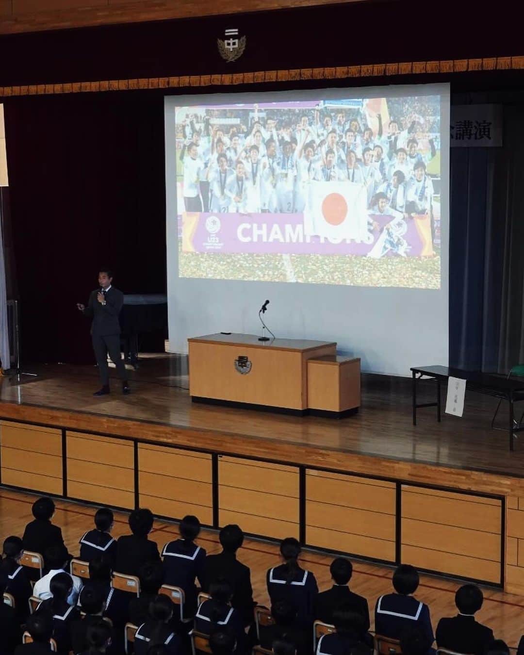 山中亮輔さんのインスタグラム写真 - (山中亮輔Instagram)「母校である柏市立柏第二中学校で創立70周年記念の講演をさせていただきました。  少しでも後輩達の心に残れば嬉しいなと思っています！ いい経験をさせてもらいました。  #夢」12月19日 21時33分 - yamanaka_ryosuke24
