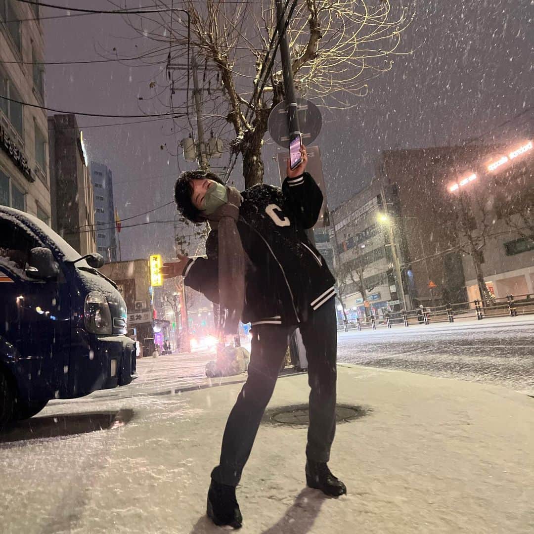 ソン・ウォンソクさんのインスタグラム写真 - (ソン・ウォンソクInstagram)「눈 모야모야모야❄️」12月20日 0時32分 - songwonseok88