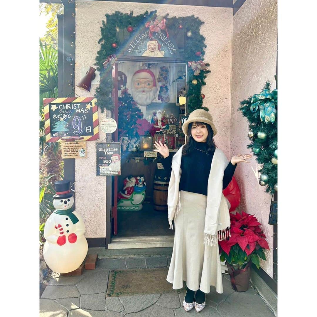 鬼頭由芽さんのインスタグラム写真 - (鬼頭由芽Instagram)「・ 先日、横浜の山手にある一年中クリスマスを祝うお店「クリスマストイズ」に行ってきました☺️  今日、水曜日のレコレールでは クリスマストイズの取材の模様と こちらで選んできた可愛いサンタ猫の置物＆私からのクリスマスカードをプレゼントします🎵 （写真は後ほどストーリーズでUPしますね！）  宝箱のようにキラキラ可愛い店だった🥺  このあと13時半からお楽しみにー☺️✨」12月20日 7時50分 - xxyumeyumexx