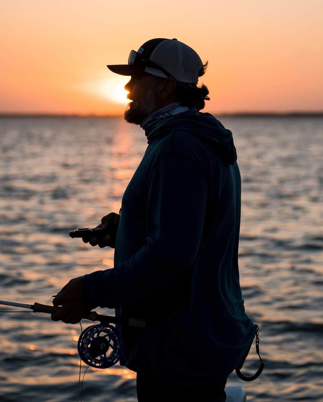 Costa Sunglassesさんのインスタグラム写真 - (Costa SunglassesInstagram)「Behind the Guides: Captains Chris Wittman  Presented by: @costasunglasses  ~ Before DC, before the rallies, before Captains for Clean Waters: Chris Wittman was a like many of us: someone who lived to be on the water. But after 20 years of guiding, Chris’ career came to an abrupt halt, when he decided to trade in his pole for a podium, in an effort to save the very thing he loved most. ~ Read the full story at the [LINK IN BIO]: “The biggest role that conservation plays in the act of guiding is working towards the sustainability of the resource that you’re guiding career depends upon. Guiding is a platform for you to educate people on the importance of that resource. You’ve got people captive on your boat that are experiencing something that you love, that they’re creating memories upon. There’s no better time to get people to understand that the experience that they’re having is not infinite and is fragile”. - Chris, on “what conservation has to do with being a guide”. ~ @captainsforcleanwater @costasunglasses  #flyfishing #fishing #seewhatsoutthere #kingtide #conservation #flylords」12月20日 8時05分 - costasunglasses