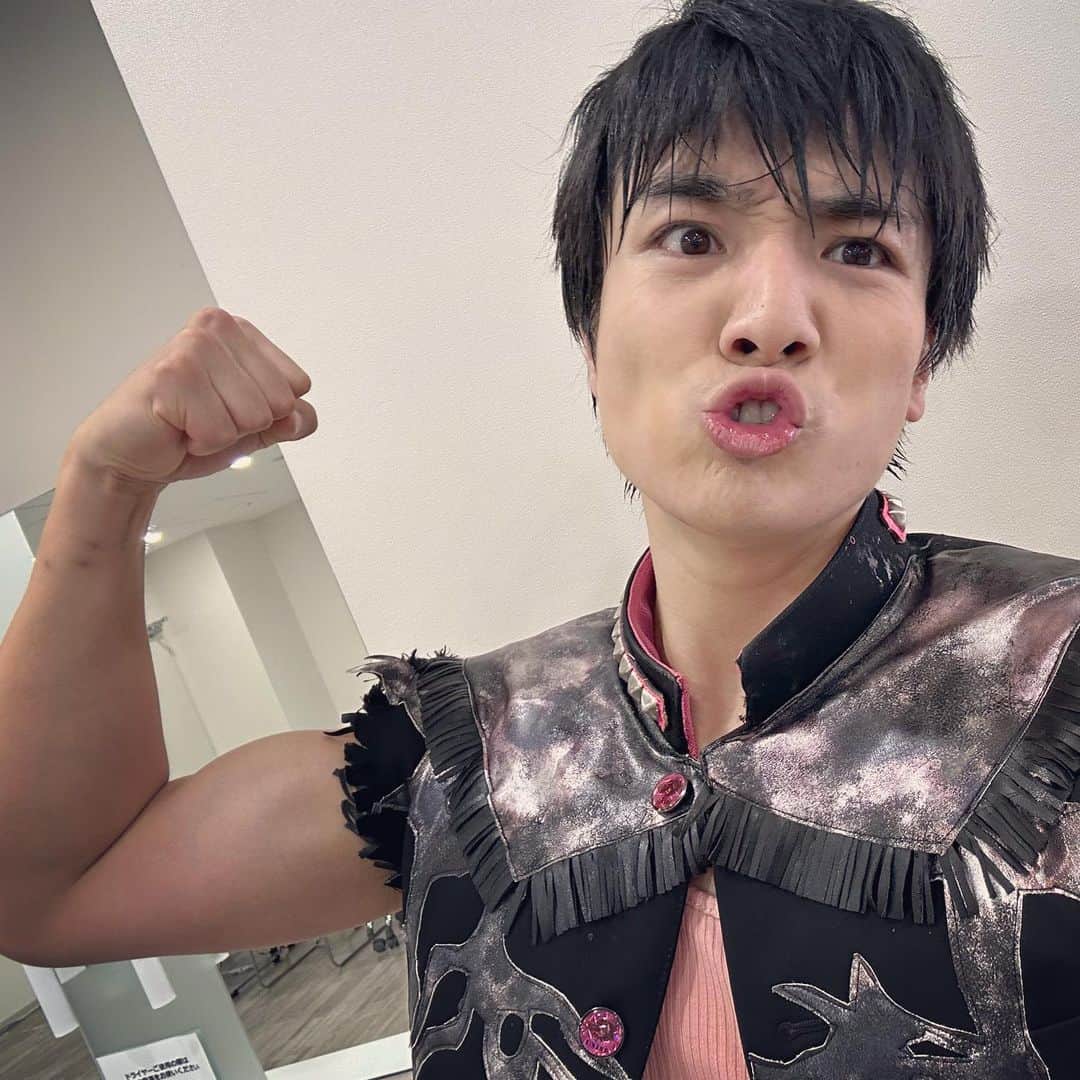本田剛文さんのインスタグラム写真 - (本田剛文Instagram)「"超Idol Fes" 渾身のライブぶちかましてきました！  #XEED さん、#BUDDiiS さん、#スパドラ さん、後輩の#カラフルダイヤモンド  5組が次々とパフォーマンスを披露する激アツイベント！ ここに新曲『ヴーカ・ヴーカ〜恋の筋肉〜』をぶつけてきました！この気合いと情熱を感じていただけただろうか！感想もお待ちしてます！  お客様と、共演グループの皆様、関係各位、そして応援してくれた全ての方々に！心から感謝です！  #ヴーカヴーカ恋の筋肉  #ボイメン #本田剛文」12月20日 21時56分 - boymen_honda
