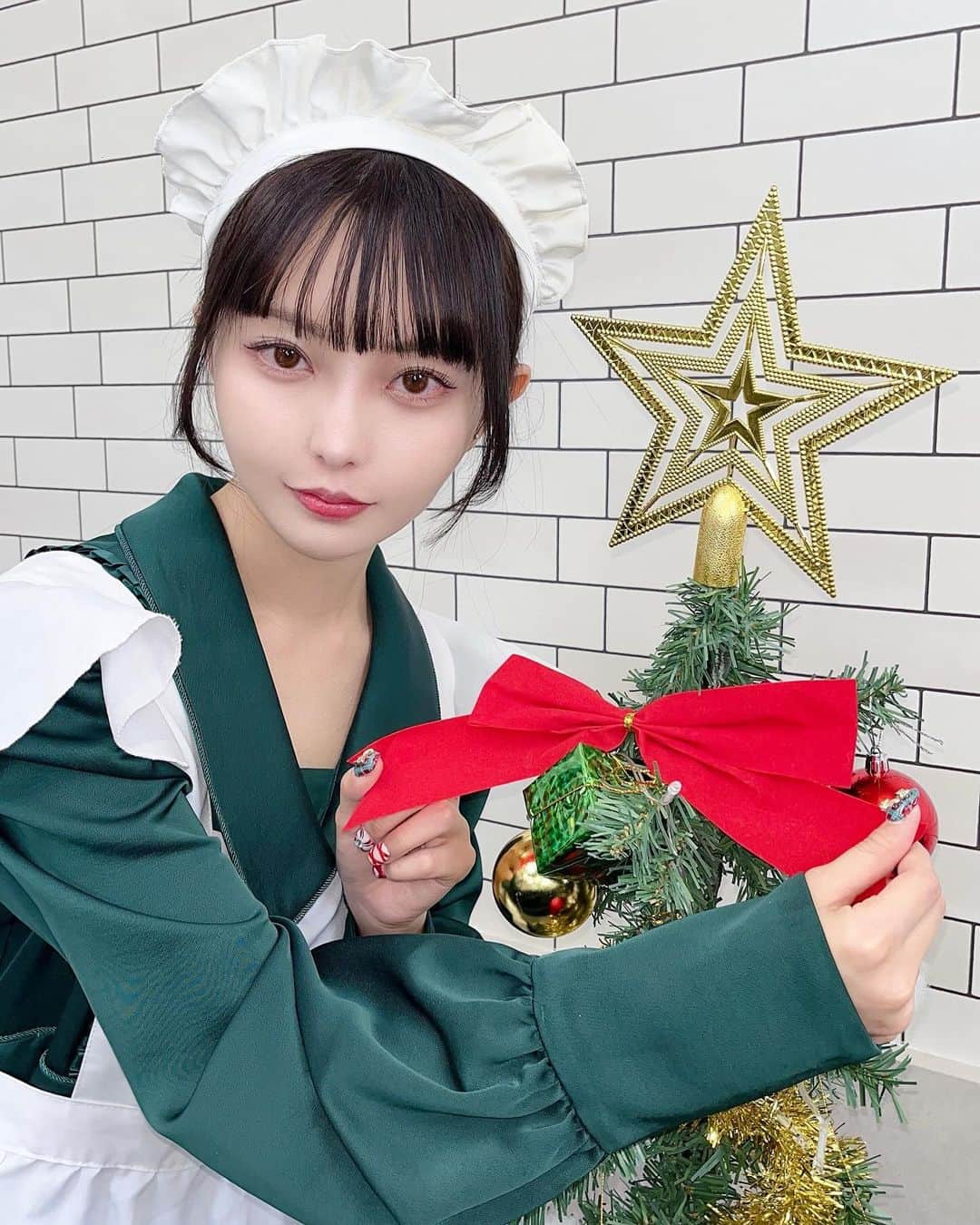 新倉のあさんのインスタグラム写真 - (新倉のあInstagram)「クリスマスの準備をするメイドです  #メイド #メイド服 #アイドル」12月20日 22時35分 - noaism_