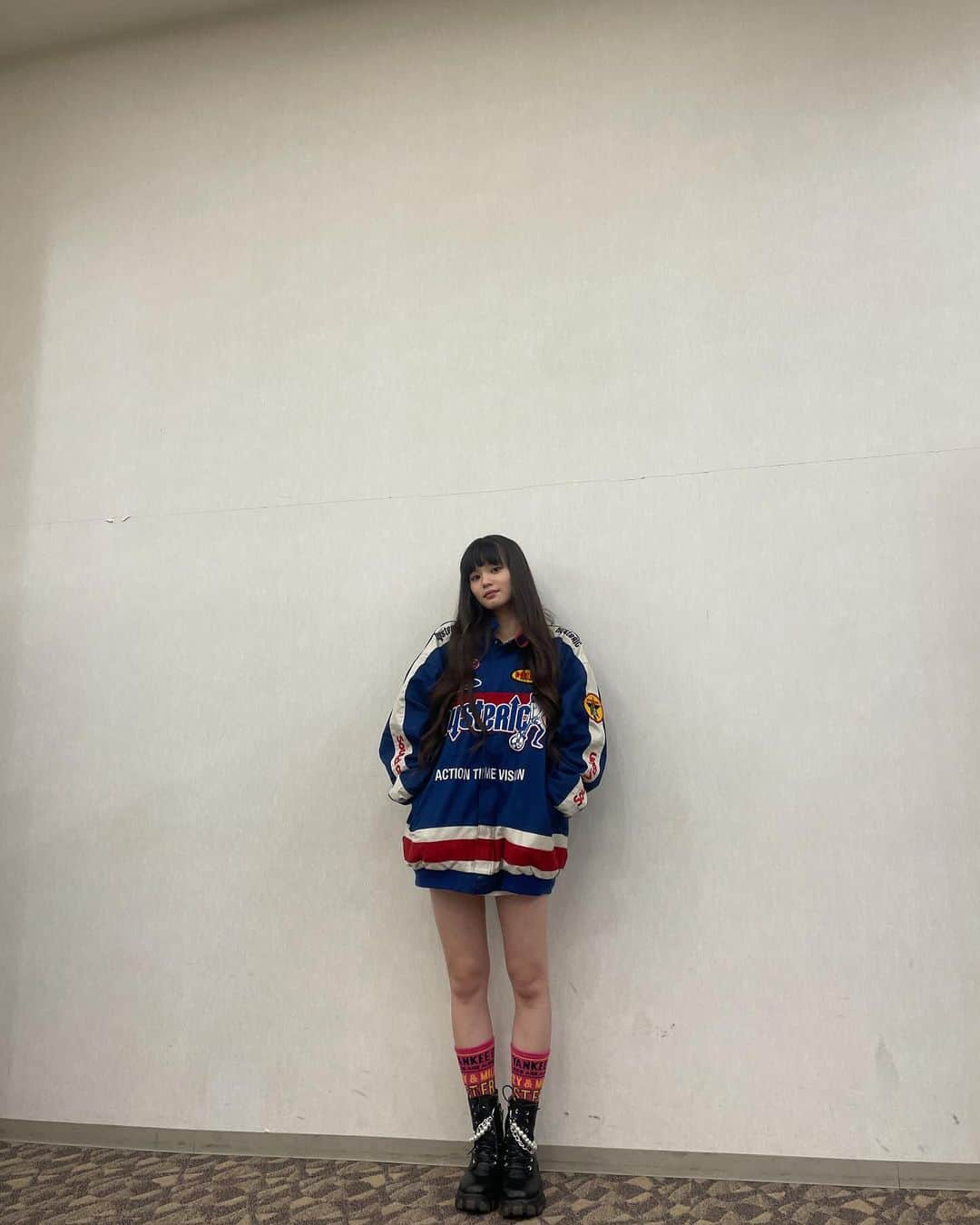 原田都愛さんのインスタグラム写真 - (原田都愛Instagram)「Today's clothes🔵🔴 新しい上着！ この上着はワンピースでナチュラルに着るのが一番好き！ #hystericglamour」12月20日 17時14分 - girls2_toa_official