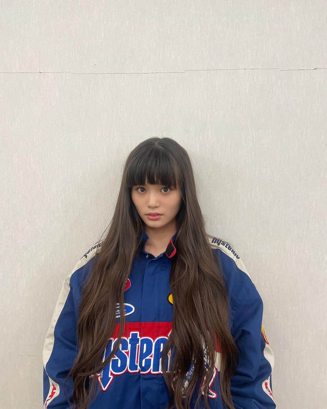 原田都愛のインスタグラム：「Today's clothes🔵🔴 新しい上着！ この上着はワンピースでナチュラルに着るのが一番好き！ #hystericglamour」