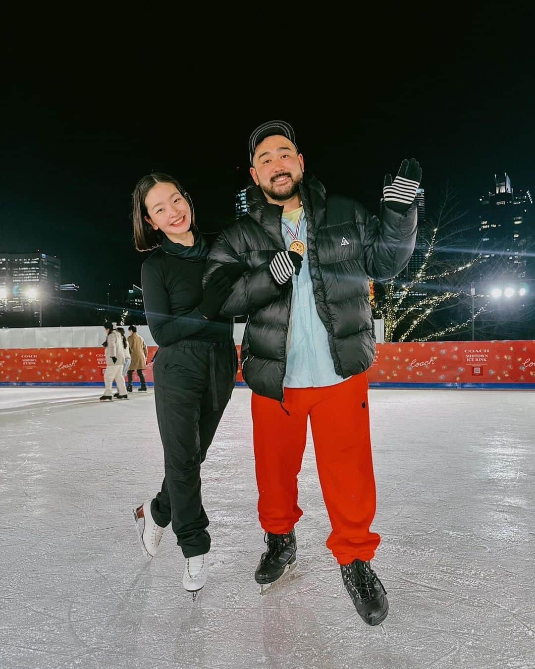 小泉智貴のインスタグラム：「My first ice skate experience with masters @alexshibutani @maiashibutani 😌⛸️ Thank you @coach @coach_japan @chiekosato @rikatatsuno @aya_kominami ❤️」