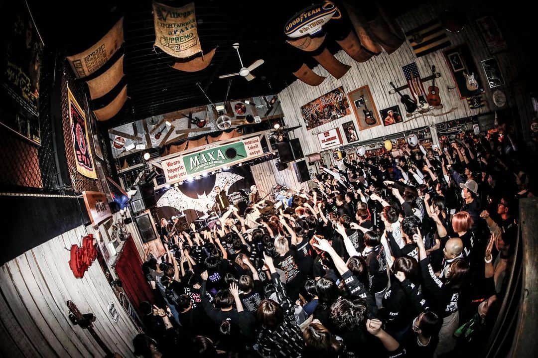 MAH さんのインスタグラム写真 - (MAH Instagram)「SiM “PLAYDEAD” WORLD TOUR SEASON 1 in 🇯🇵 Day 22 at Matsusaka M’AXA, Mie.  #SiM #PLAYDEAD #KNOSIS  📷 @koheisuzukiphoto」12月20日 18時09分 - mahfromsim