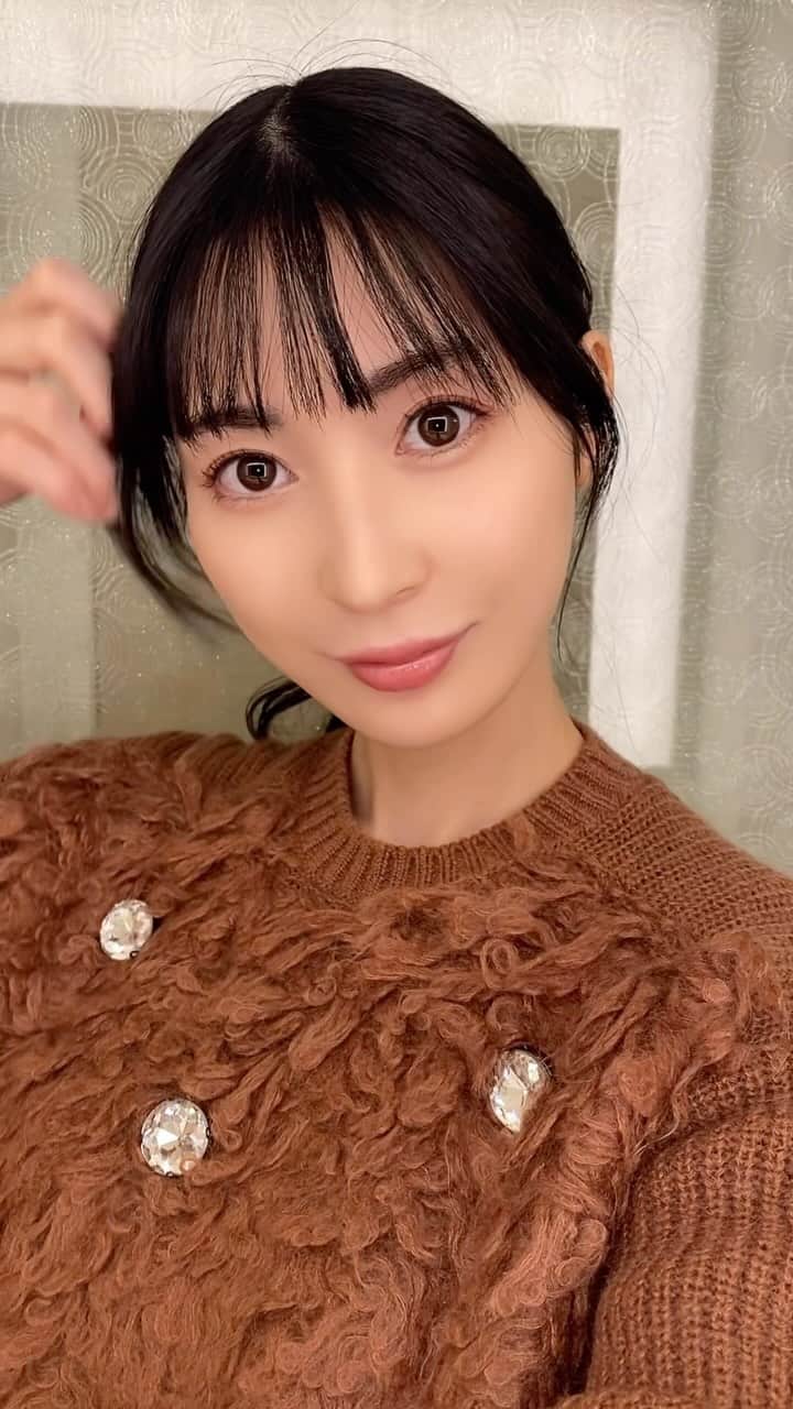 デコウトミリのインスタグラム：「メイクが上手く行った日、、、💄 見えにくいけど赤とピンク入れてナチュラルに🫶」