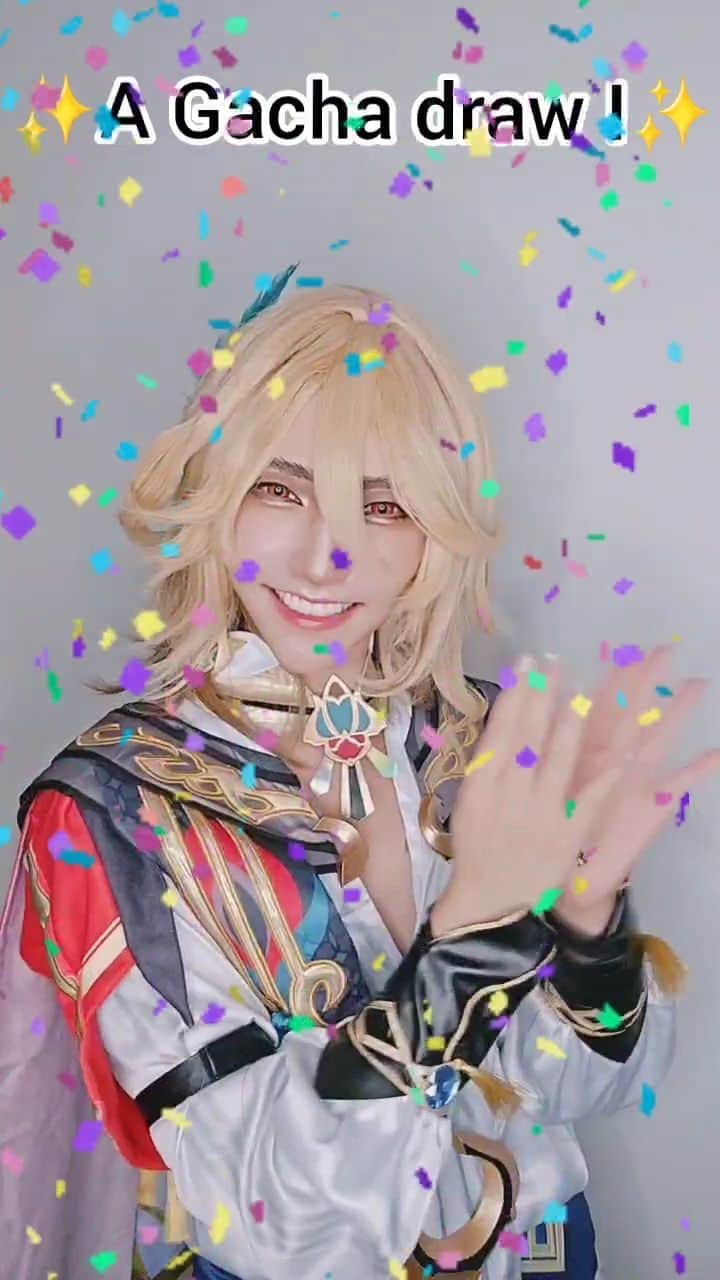ひかりんのインスタグラム：「✨GACHA DRAW ✨at my booth for all ! Don't miss out on the sweet prizes 😆 see y'all at Comic Fiesta love you all 💗 #comicfiesta2023 #cosplay #kaveh veh #genshincosplay」