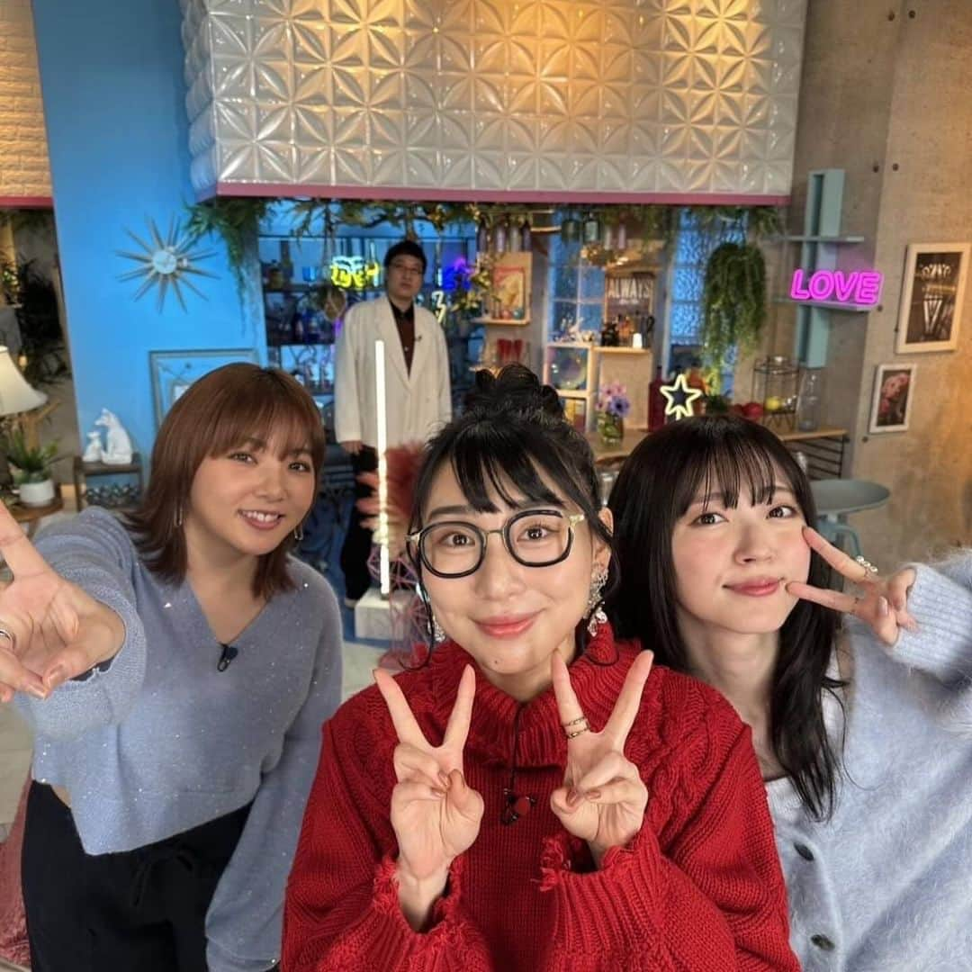 あざとくて何が悪いの？（テレビ朝日公式）さんのインスタグラム写真 - (あざとくて何が悪いの？（テレビ朝日公式）Instagram)「12/21(木)深夜0時45分〜 ※一部地域を除く #野呂佳代 #ハシヤスメ・アツコ をゲストに迎え‼︎ あざと連ドラ第９弾‼︎ 「フツーじゃなくて何が悪いの？」5話鑑賞👀⭐️ 小雪の恋に進展が…🫢 スタジオトークでは 各々の恋愛観が赤裸々に… 放送お見逃しなく‼︎🙇 #あざとくて何が悪いの」12月20日 20時25分 - azatoinsta