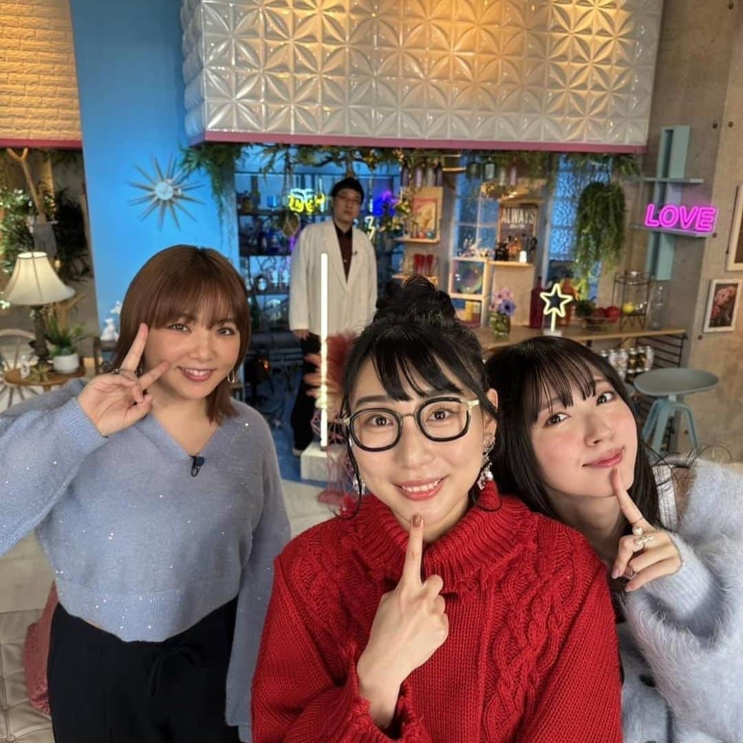 あざとくて何が悪いの？（テレビ朝日公式）さんのインスタグラム写真 - (あざとくて何が悪いの？（テレビ朝日公式）Instagram)「12/21(木)深夜0時45分〜 ※一部地域を除く #野呂佳代 #ハシヤスメ・アツコ をゲストに迎え‼︎ あざと連ドラ第９弾‼︎ 「フツーじゃなくて何が悪いの？」5話鑑賞👀⭐️ 小雪の恋に進展が…🫢 スタジオトークでは 各々の恋愛観が赤裸々に… 放送お見逃しなく‼︎🙇 #あざとくて何が悪いの」12月20日 20時25分 - azatoinsta