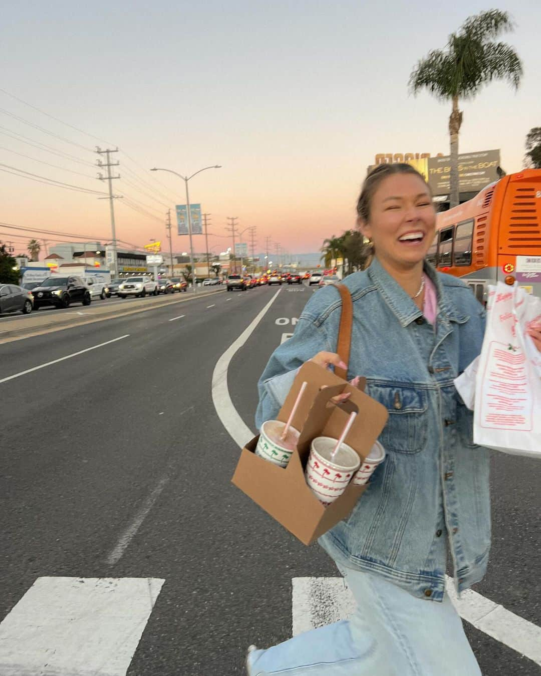 Alex Centomoさんのインスタグラム写真 - (Alex CentomoInstagram)「2023 core memories ✨❤️ 1- social media detox to start off the year with a clear mind 2- nyc with the fam to visit friends 3- our “sunset” cruise in portugal  4- my besties wedding  5- dancing in the kitchen with my aunt and cousin (first solo trip!) 6- my bday fairytale photoshoot 7- summer evenings at the beach  8- our 5 year wedding anniversary  9- scotland, first time overseas with the boys 10- running through the streets of la searching for in n out」12月21日 3時31分 - alexcentomo