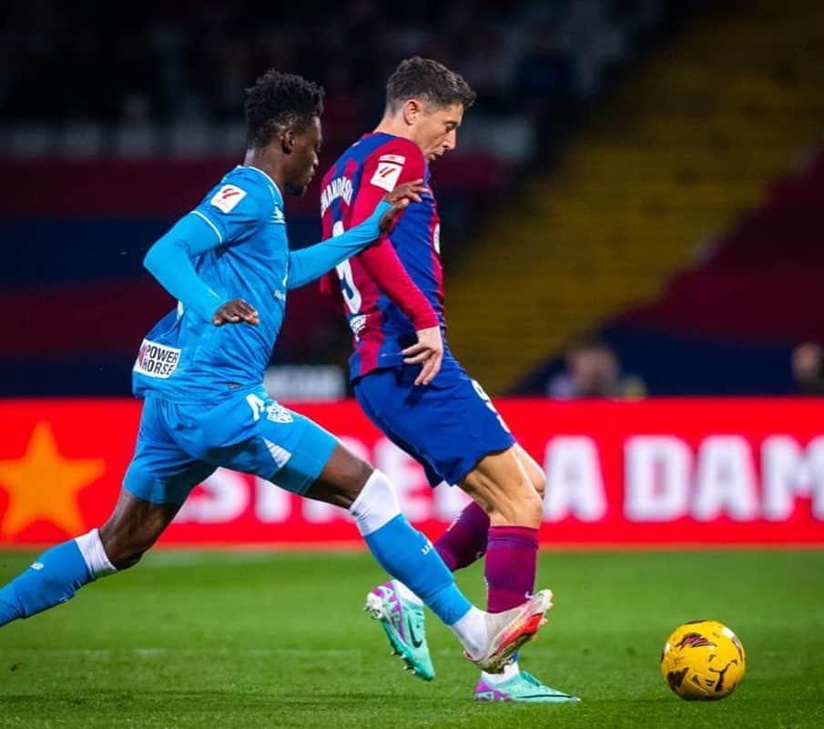 ロベルト・レヴァンドフスキさんのインスタグラム写真 - (ロベルト・レヴァンドフスキInstagram)「Last LaLiga match of 2023🔥 A very important win, 3 points for us!  #laliga @fcbarcelona   Último partido de La Liga del 2023🔥 Victoria muy importante, nos llevamos los 3 puntos!  #laliga @fcbarcelona」12月21日 5時22分 - _rl9