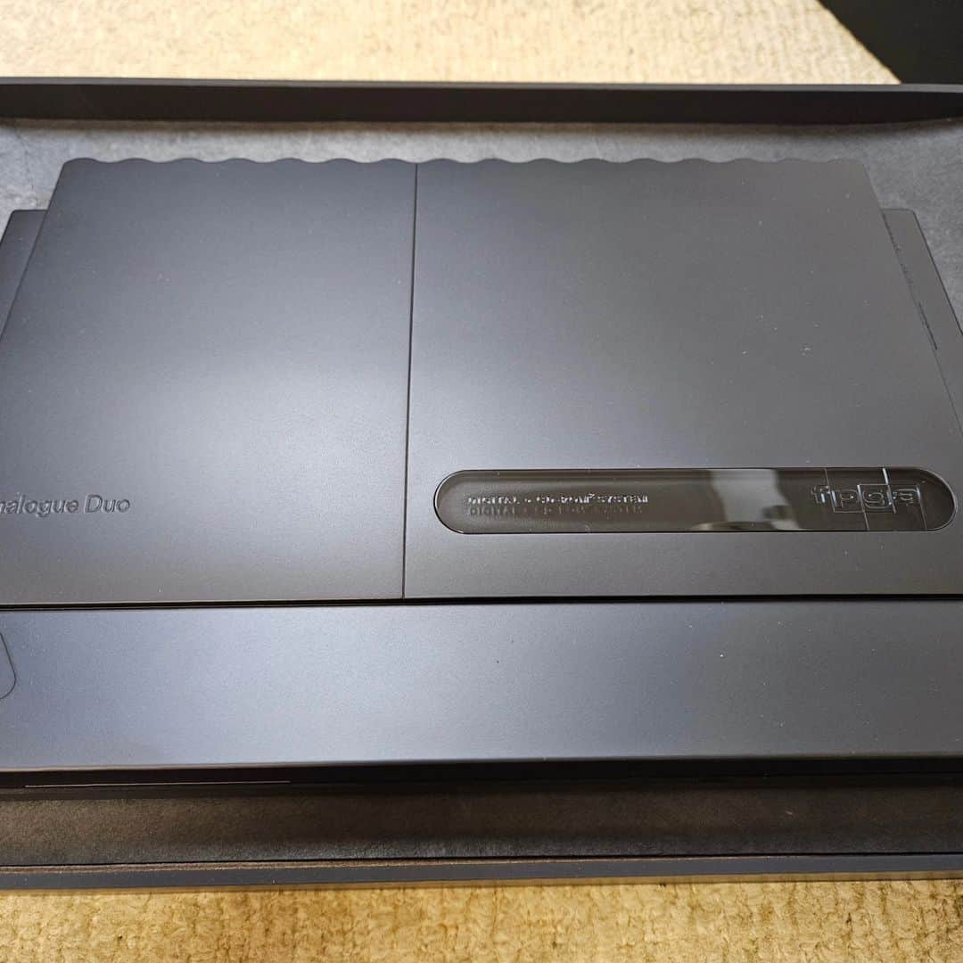 多根清史のインスタグラム：「PCエンジン互換機のAnalogue Duo届いたよー。Analogue製品は予約開始直後に瞬殺されるはずが、これだけ余裕で確保できたのはなんか哀しかった…w」
