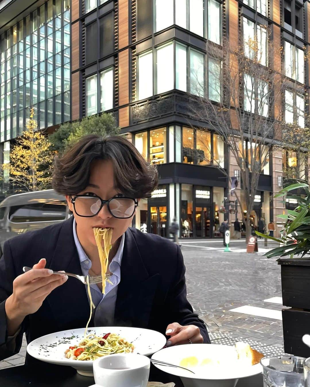 まきとんのインスタグラム：「What is you fav food🍝」