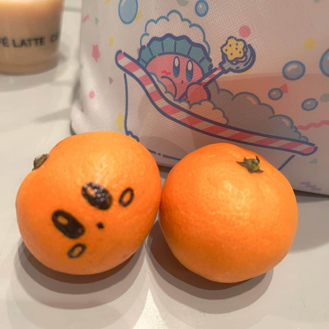 桜野羽咲さんのインスタグラム写真 - (桜野羽咲Instagram)「☁️ ⁡ ⁡ 最近の羽咲 ⁡ ⁡ 収録したり、お嬢様になったり、ライブしたり、勉強したり、スタジオ入ったり そんな羽咲のいつもの日常の中 ⁡ 先日、かよこさんとりすこさんとごはんという とーっても素敵な時間を過ごしました🥬🐿️🐇✨ ⁡ 大好きで尊敬している2人と同時にご飯に行けるなんて✨終始ドキドキ…… ⁡ ⁡ お二人のお話をだいぶ前のめりになりながら聞き マインドを吸収しまくり。 ⁡ こんな風に歳を重ねたいなって 自分の未来がまた少し楽しみになった🌷 ⁡ ⁡ ⁡ 今年も残り少し できることを一生懸命やっていきます！ ⁡ ⁡ ⁡ ⁡ ┈ ┈ ┈ ┈ ┈ ┈ ┈ ┈ ┈ ┈ ⁡ ■生誕ワンマンライブ ⁡ 2024年1月20日(土)  18:00 開場 / 18:30 開演 at Spotify O-nest ⁡ 桜野羽咲生誕記念ワンマンライブ 「羽咲中毒 - SONG EATER -」開催 ⁡ ⁡ “ 歌喰い ” ⁡ この想い 一つで生きていける それくらいの輝きだ なにも見えなくするくらいの ⁡ それこそ呪いだ ⁡ 🏷️#おめでとうーちゃん2024 ⁡ ＜チケット発売中＞ https://arcana-project.com/contents/689042 ⁡ ⁡ ┈ ┈ ┈ ┈ ┈ ┈ ┈ ┈ ┈ ┈ ⁡ ■ライブ/イベント情報 ⁡ ○12/23 #アルカナふぁんみ at渋谷 →ARCANA PROJECT https://arcana-project.com/contents/691728 ⁡ ○12/27 #dotyellfes at原宿 https://arcana-project.com/contents/697036 ⁡ ○1/5 #ACEofCUPS 新春SP at 渋谷 https://dearstage.zaiko.io/ja/item/361604 ⁡ ⁡ ┈ ┈ ┈ ┈ ┈ ┈ ┈ ┈ ┈ ┈」12月21日 18時25分 - sakuranousa