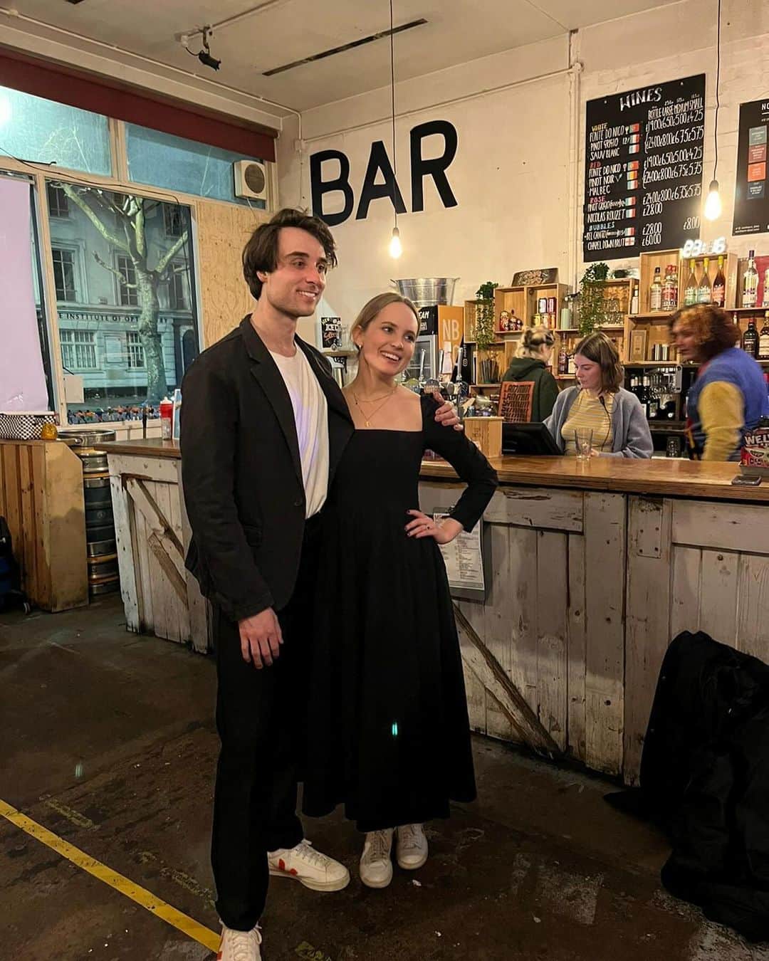 メガン・ジェット・マーティンのインスタグラム：「To call 2023 a rollercoaster would be an understatement. So just a reminder to myself that there were lots of ups even though it often doesn’t feel that way (silly brains right?). Should include pictures of myself crying in public for ✨balance✨.」
