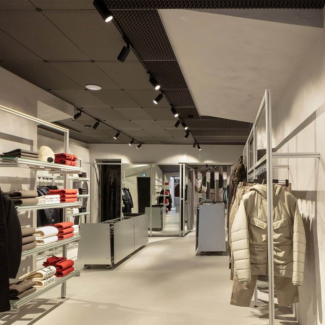 シーピーカンパニーのインスタグラム：「The opening of C.P. Company's new store in Cannes, located in the Provence-Alpes-Côte d'Azur region of France, marks another milestone in the brand's retail expansion and constant desire to get closer to its communities, offering a distinctive and positive shopping experience.  Visit the new store at 14 rue du Commandant André, Cannes.」