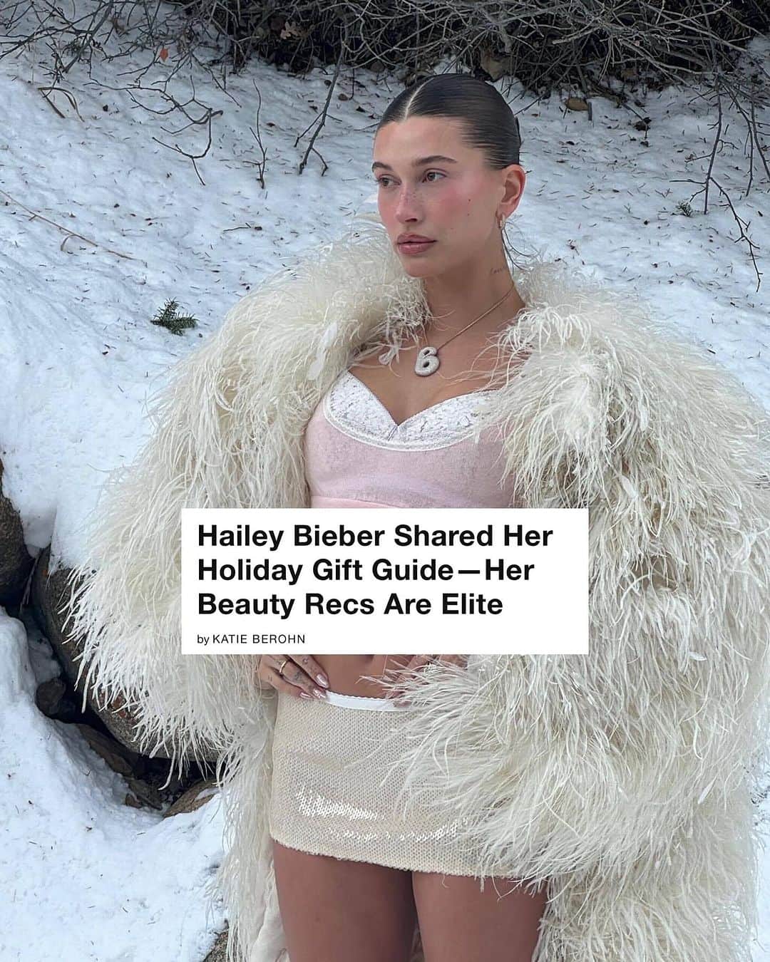 WHO WHAT WEARのインスタグラム：「Every year, celebrities offer us a peek into their holiday shopping lists by way of gift guides—whether it’s @goop’s or @oprah’s Favorite Things. While they can be pretty hit or miss (and out of touch for most), one of our favorites this year was from @haileybieber, which she shared in a recent Instagram story. Bieber is notoriously a beauty girl, and her gift guide did not disappoint. From a glow-inducing body cream to a trio of bath soaks, head to the link in bio for top-tier gift recs for the beauty lover in your life. photo: @haileybieber」