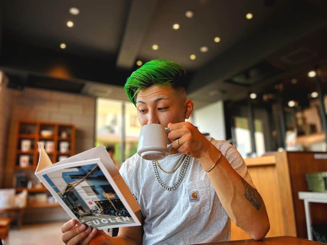 JustIn (ジャスティン)さんのインスタグラム写真 - (JustIn (ジャスティン)Instagram)「coffee time☕️」12月22日 16時50分 - just_in1102