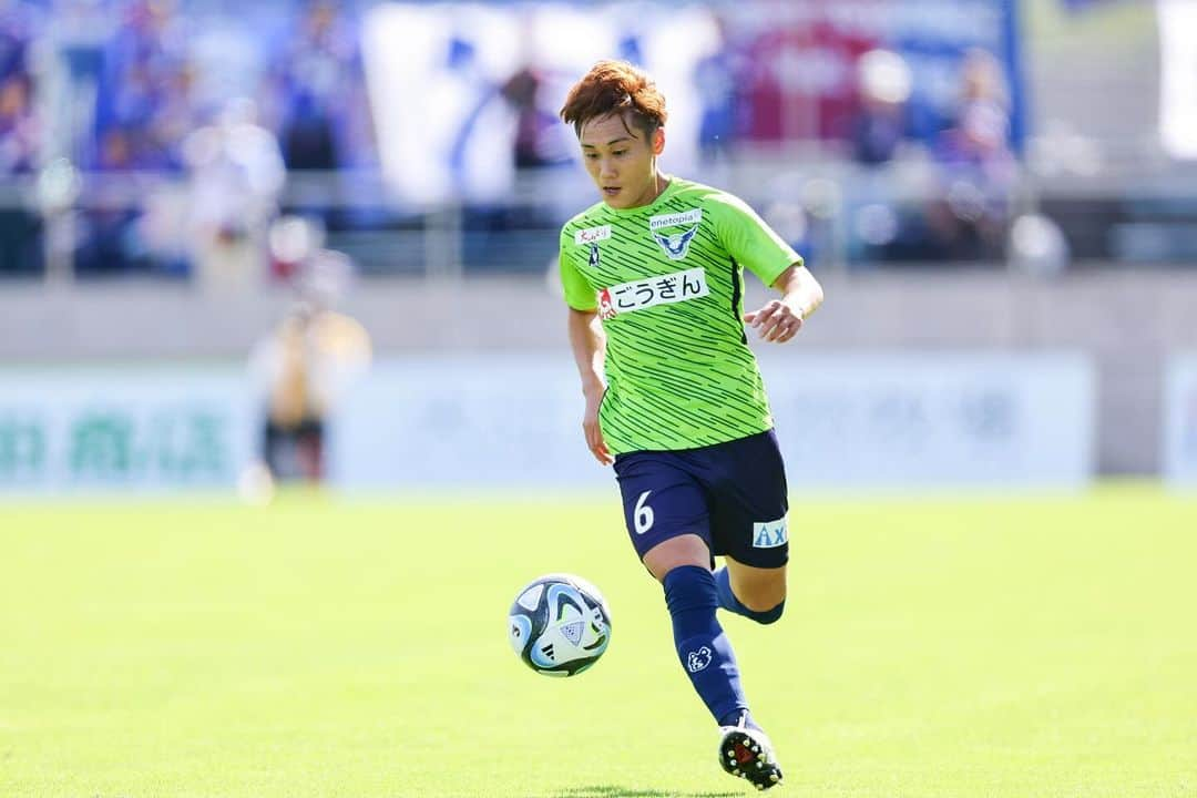 ガイナーレ鳥取のインスタグラム：「【トップチーム】 この度、#文仁柱 選手がFC岐阜（J3）へ完全移籍することが決定しましたのでお知らせいたします。  2年間共に戦ってくれてありがとう。  💬文選手コメント この度、FC岐阜に移籍することになりました。 ガイナーレ鳥取での2年間は素晴らしいチームメイトやスタッフに恵まれて、多くのことを学び、選手としても人としても大きく成長することができました。 そして、どんな苦しい時も熱く応援してくれたサポーターの方々の声援はいつも僕の力になりました。本当に感謝しています。 その中でJ3優勝、J2昇格という目標を掲げ戦いましたが達成できず申し訳ない気持ちでいっぱいです。 鳥取のみなさんに恩返しができるように、これからも努力を続けて人として、プロとしてもっと成長していきたいと思います。 僕はガイナーレ鳥取でプロのキャリアをスタート出来たことを誇りに思いますし、すごく楽しかったです！ 2年間温かい応援ありがとうございました！  #ガイナーレ鳥取」