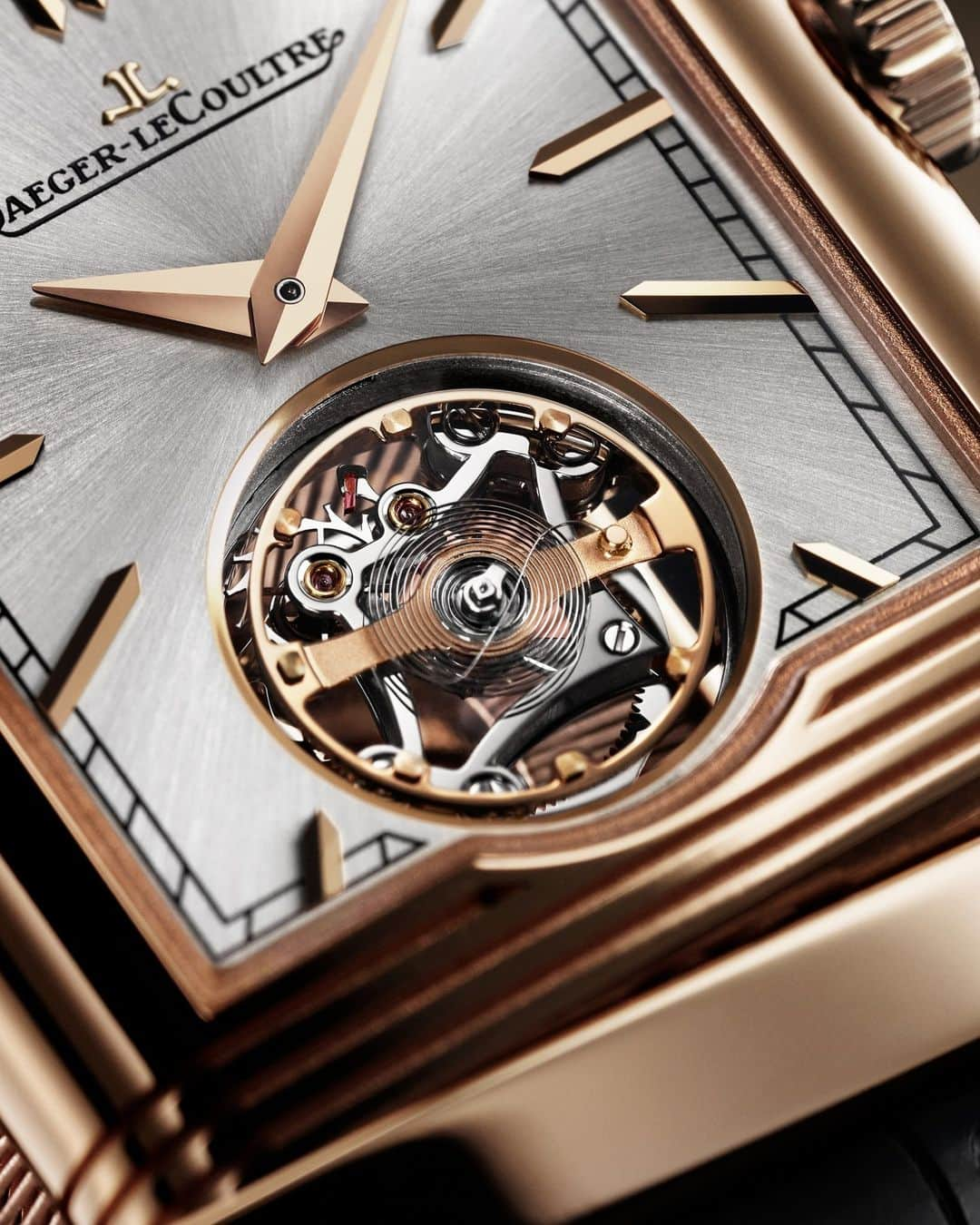 ジャガールクルトさんのインスタグラム写真 - (ジャガールクルトInstagram)「The sophisticated Tourbillon.  #Reverso _ Reverso Tribute Duoface Tourbillon Designed, made and assembled in our Manufacture _ On the recto, the Reverso Tribute Duoface Tourbillon has an elegant yet highly distinctive presence allowing the tourbillon to take center stage. Capturing the spirit of the early 1930s models, the pared-down aesthetic and signature details of the dial exude refinement. _ #JaegerLeCoultre #Reverso」12月22日 19時00分 - jaegerlecoultre