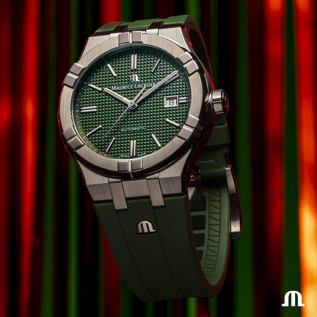 モーリスラクロアのインスタグラム：「It's beginning to look a lot like the Festive Season ! Enjoy every minute of it with the #AIKON.  #BeYourAIKON #YourTimeIsNow」