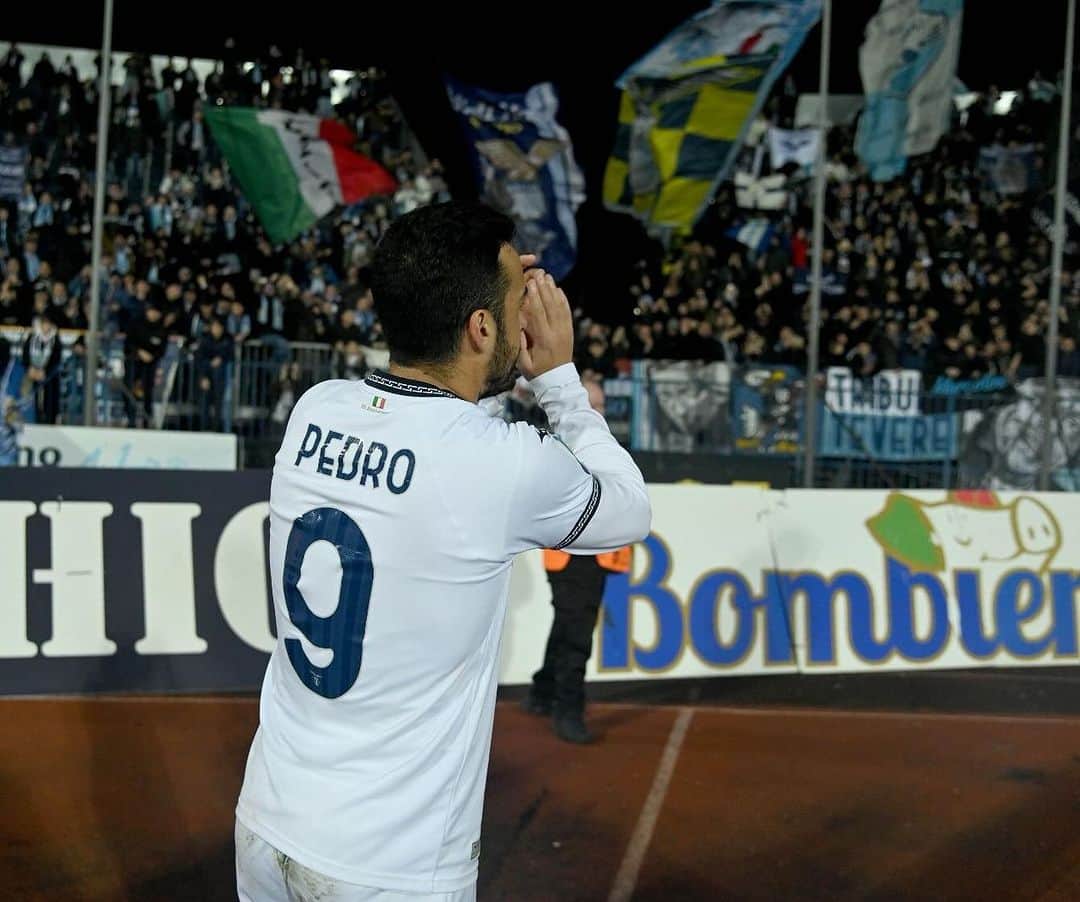 ペドロ・ロドリゲス・レデスマのインスタグラム：「+ 3 💪 𝑭𝒐𝒓𝒛𝒂 𝑳𝒂𝒛𝒊𝒐!! ⚪🔵🦅  #EmpoliLazio #ForzaLazio @SerieA  @official_sslazio #CMonEagles」