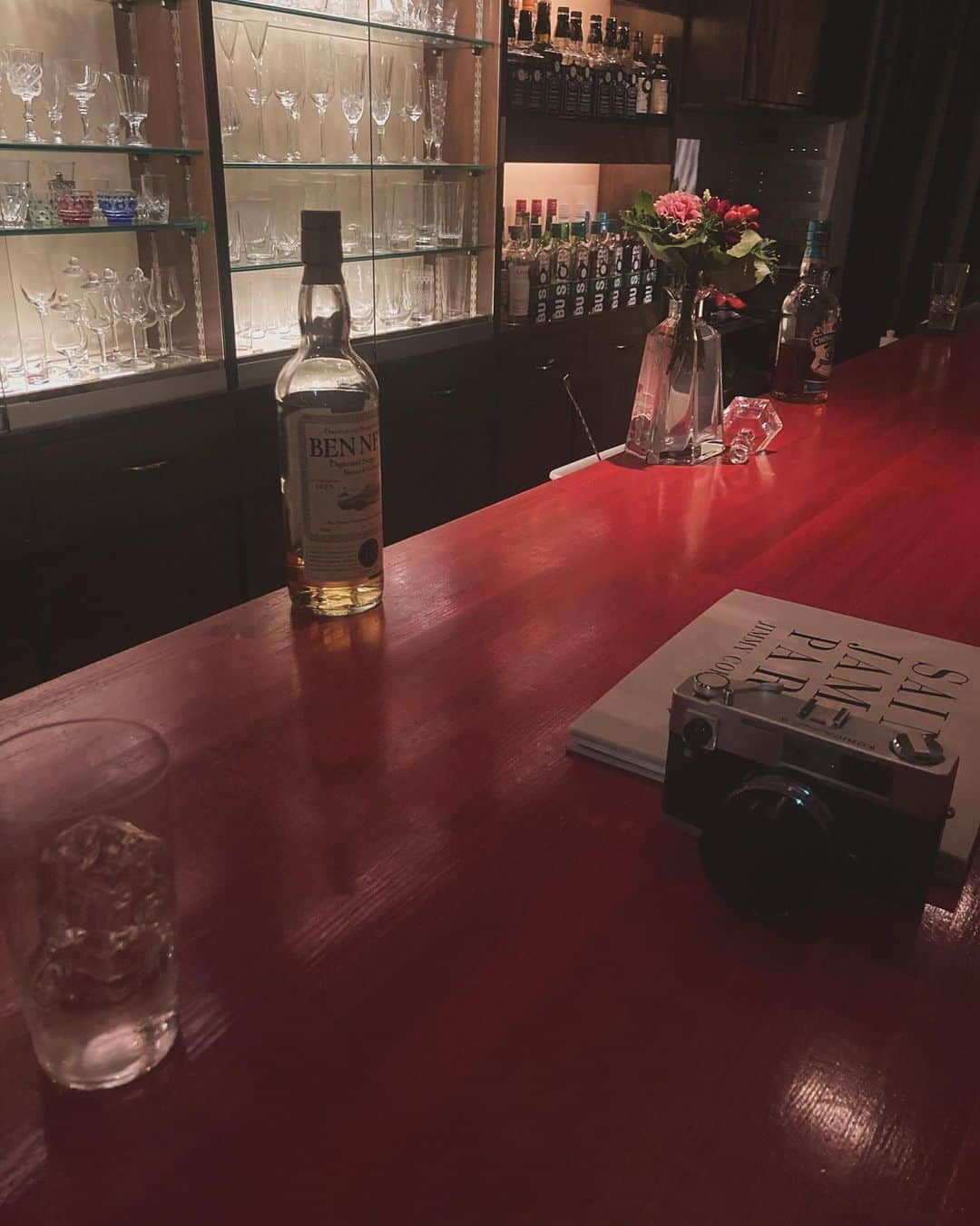 林幸治のインスタグラム：「Bar  #saintjamesparis  #jimmycohrssen  #konicaautos」