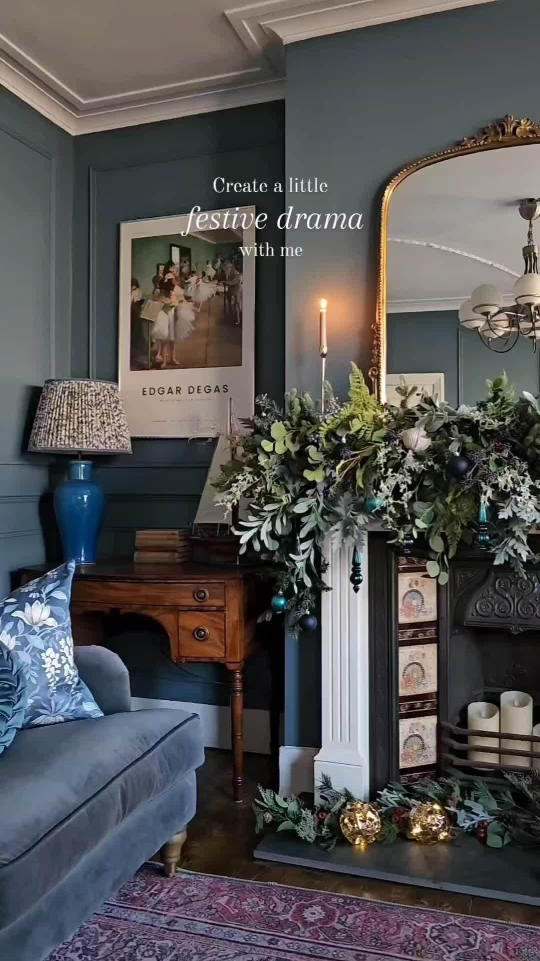 ローラアシュレイのインスタグラム：「Create a festive atmosphere in your home with our various Christmas decorations like @elle_the_home_bird ✨⁣ ⁣ Elle has accessorised her home with our LED Baubles, Mulled Spice 3 Wick Candle, new Mathilde Floral Print Tray and more.⁣ ⁣ Now available on lauraashley.com and @nextofficial」