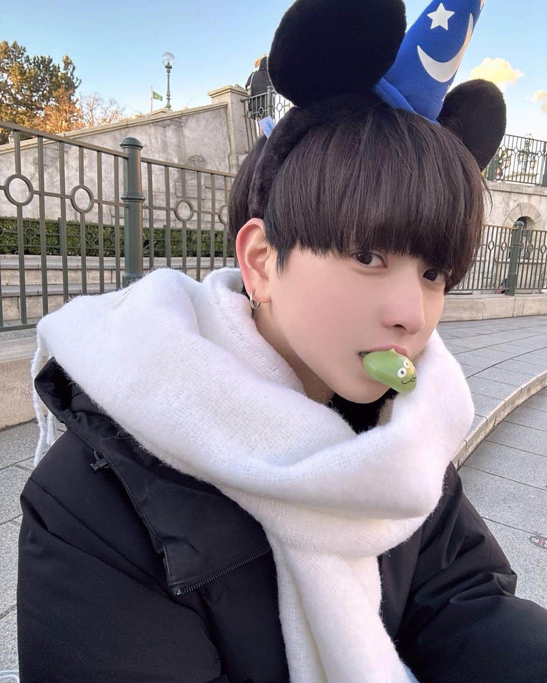 久遠聖連のインスタグラム：「黒髪にしました🧒🏻」