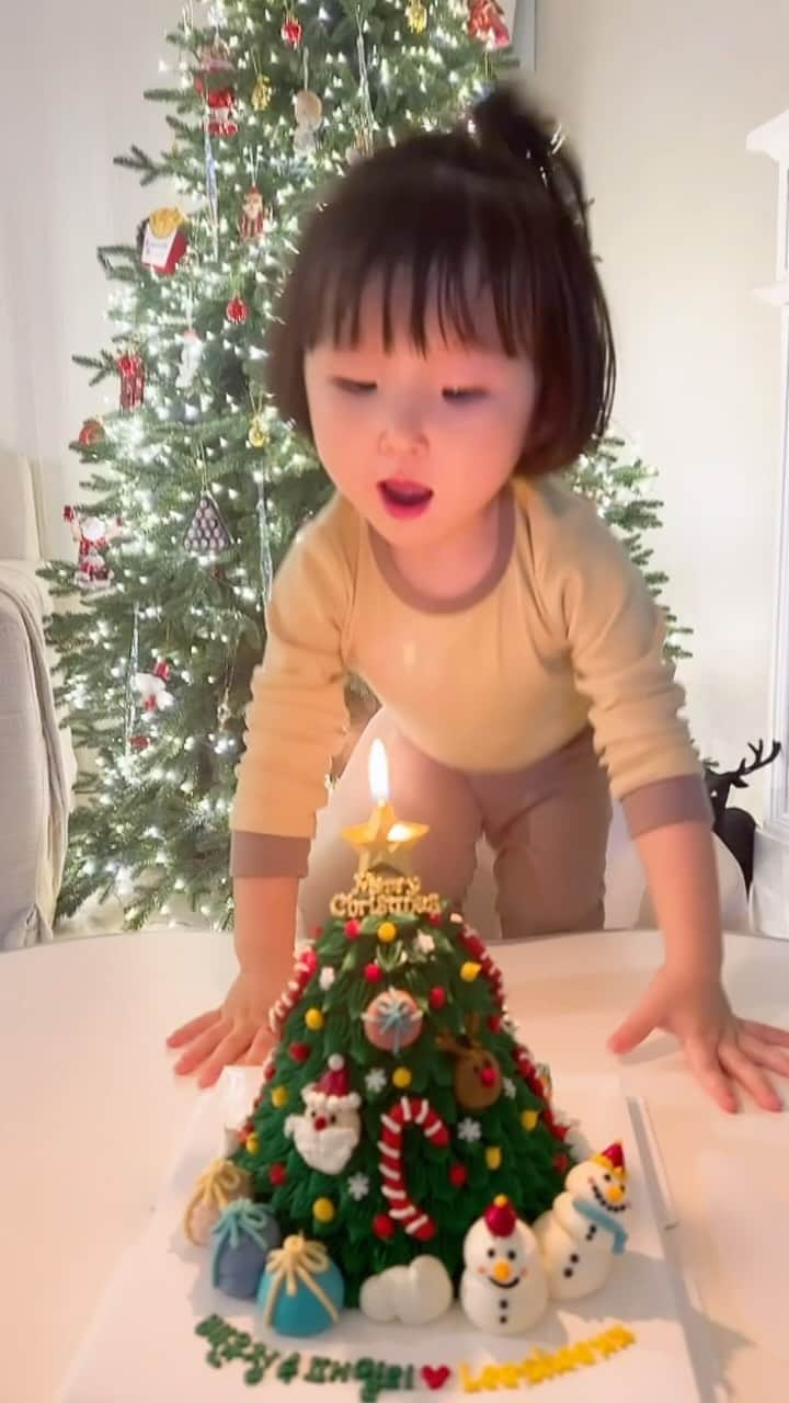 ペ・ユンジョンのインスタグラム：「메리크리스마스🎂🎄 예수님 생일추카합니다♥️」