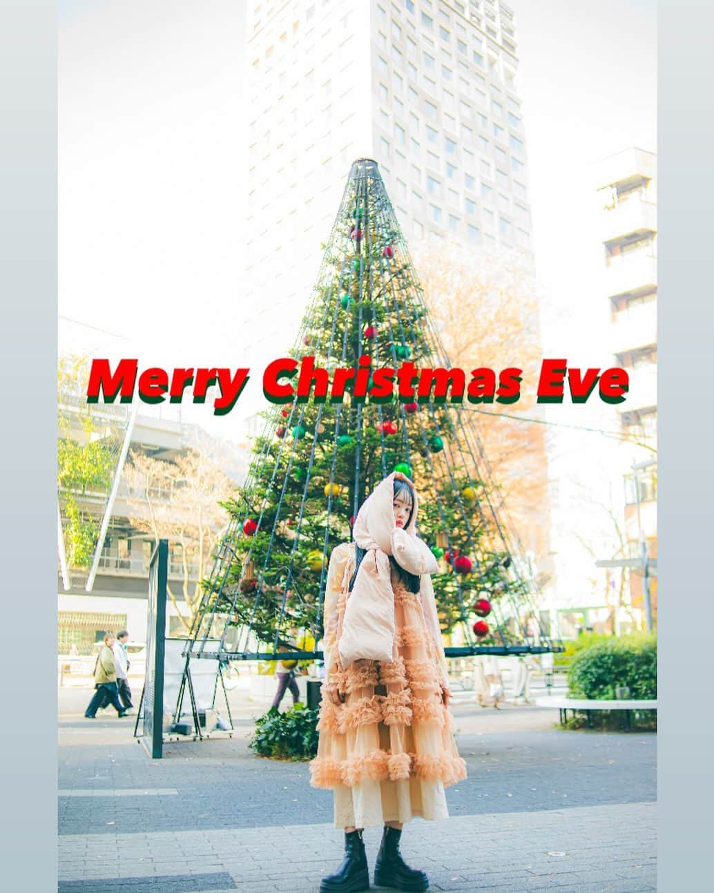 福田瞳のインスタグラム：「. . Merry Christmas Eve 🎄 2023.12.24 . . special thanks ☺︎ @shinonatsume ♡」