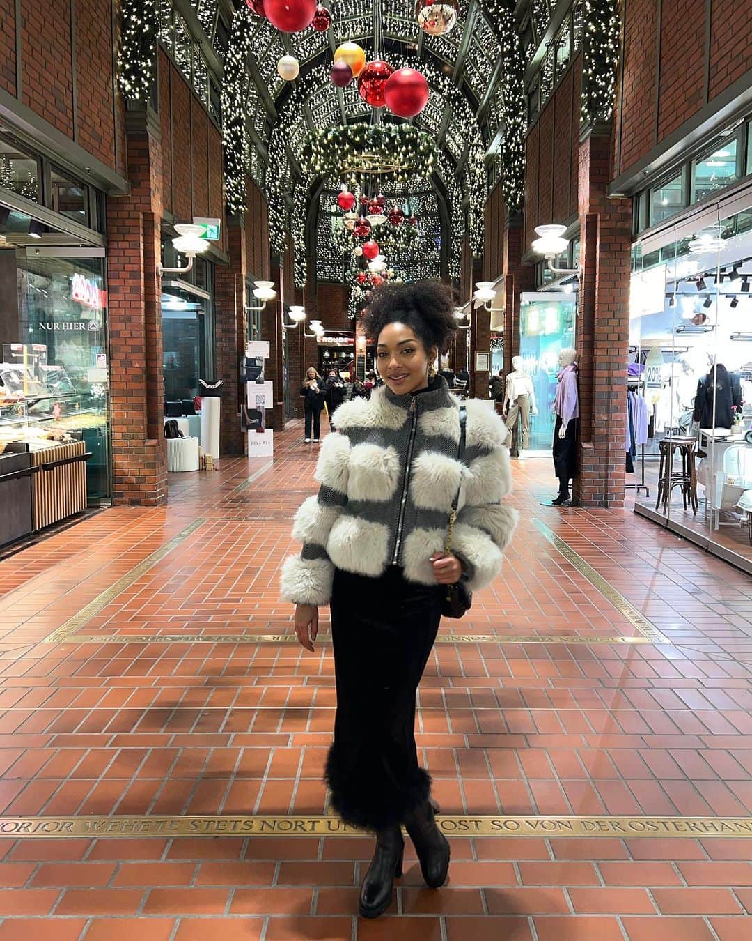 上梨ライムのインスタグラム：「Christmas in Hamburg🇩🇪」