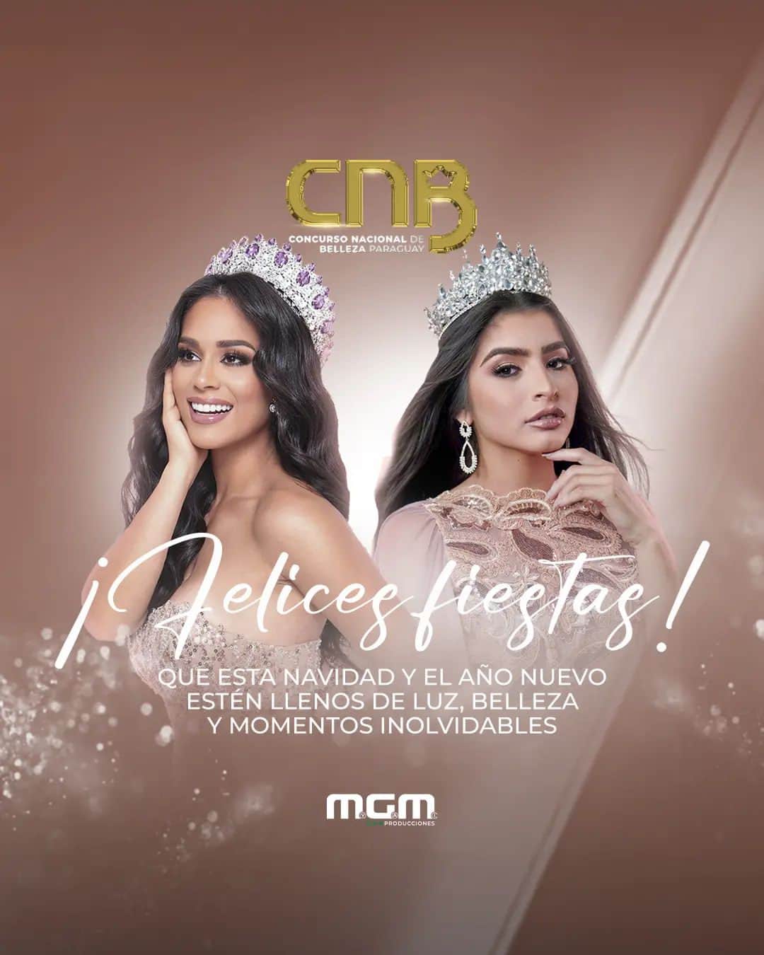 Fabi Martinezのインスタグラム：「𝔽𝕖𝕝𝕚𝕔𝕖𝕤 𝔽𝕚𝕖𝕤𝕥𝕒𝕤!!! Les deseamos a todos una navidad llena de esperanza y amor, y un nuevo año con metas, objetivos y sueños para alcanzar!  Son los sinceros deseos de la organización nacional!  #misssupranational #misspetiteinternational #paraguay」