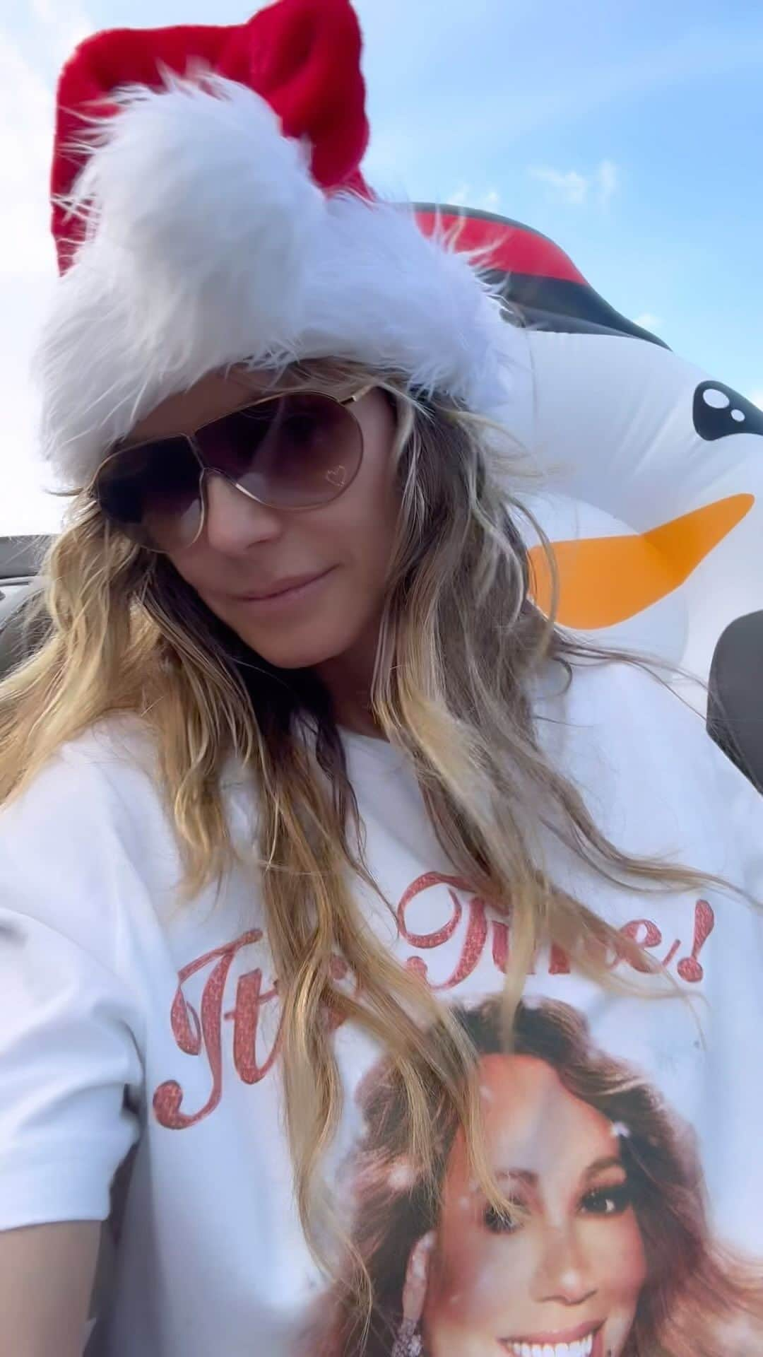 ハイディ・クルムのインスタグラム：「Merry Christmas ❤️ LOVE ❤️ The greatest gift of all  ❤️❤️❤️❤️❤️❤️❤️❤️」