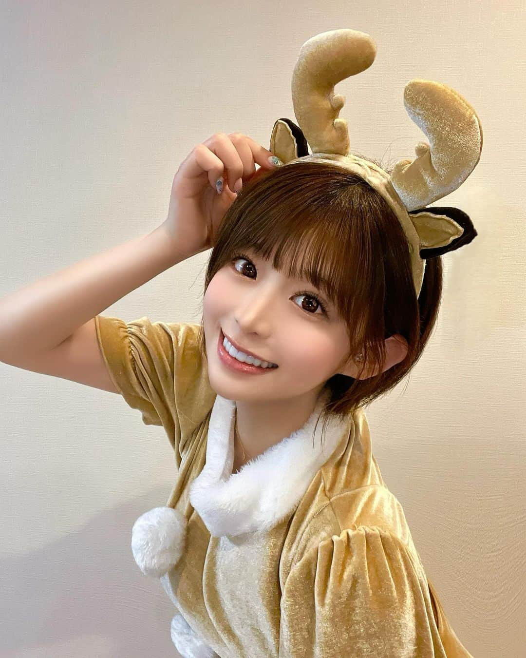 岡田美紅のインスタグラム：「🌟🎄🤍*…ᴍᴇʀʀʏ ᴄʜʀɪsᴛᴍᴀs…*🦌🛷✨」